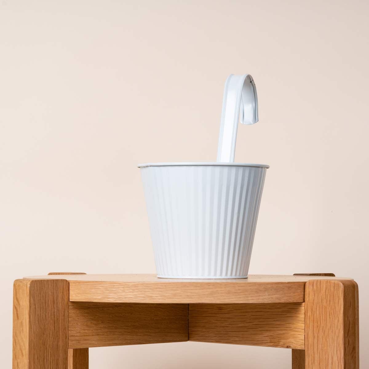 Metall Hängetopf Rille Weiß - 12 cm