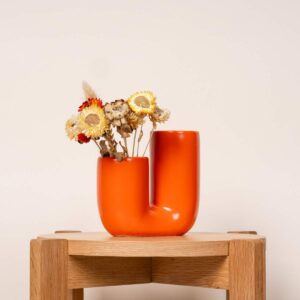 Steingut Vase Bogenform Orange Asymmetrisch