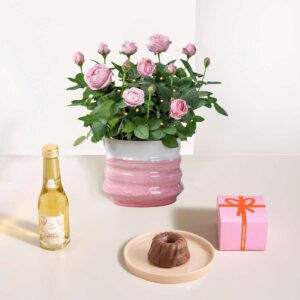 Rosenliebe mit Geburtstagsküchlein und Sekt