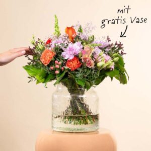 Liebe Gr&uuml;&szlig;e M mit gratis Lieblings-Vase M