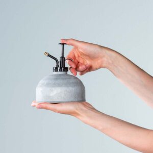 Pflanzensprüher Grau