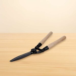 By Benson Heckenschere Premium