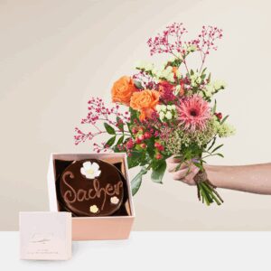 Valentina mit Sachertorte