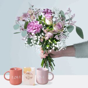 Blumenpost mit Geschenkset Valentine's Love for 2