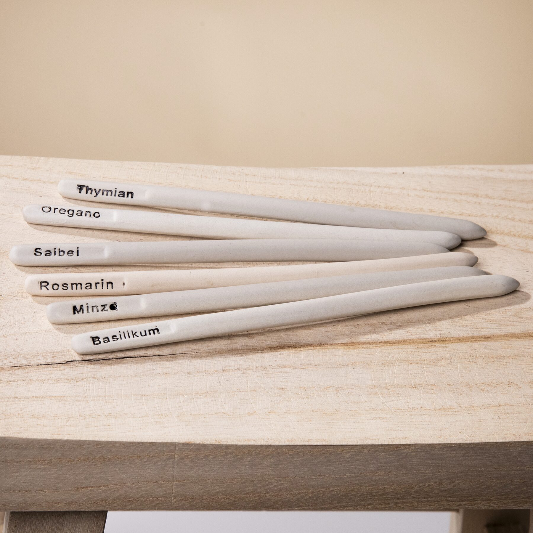 Keramik Kräuterstick Schriftzug "Basilikum"