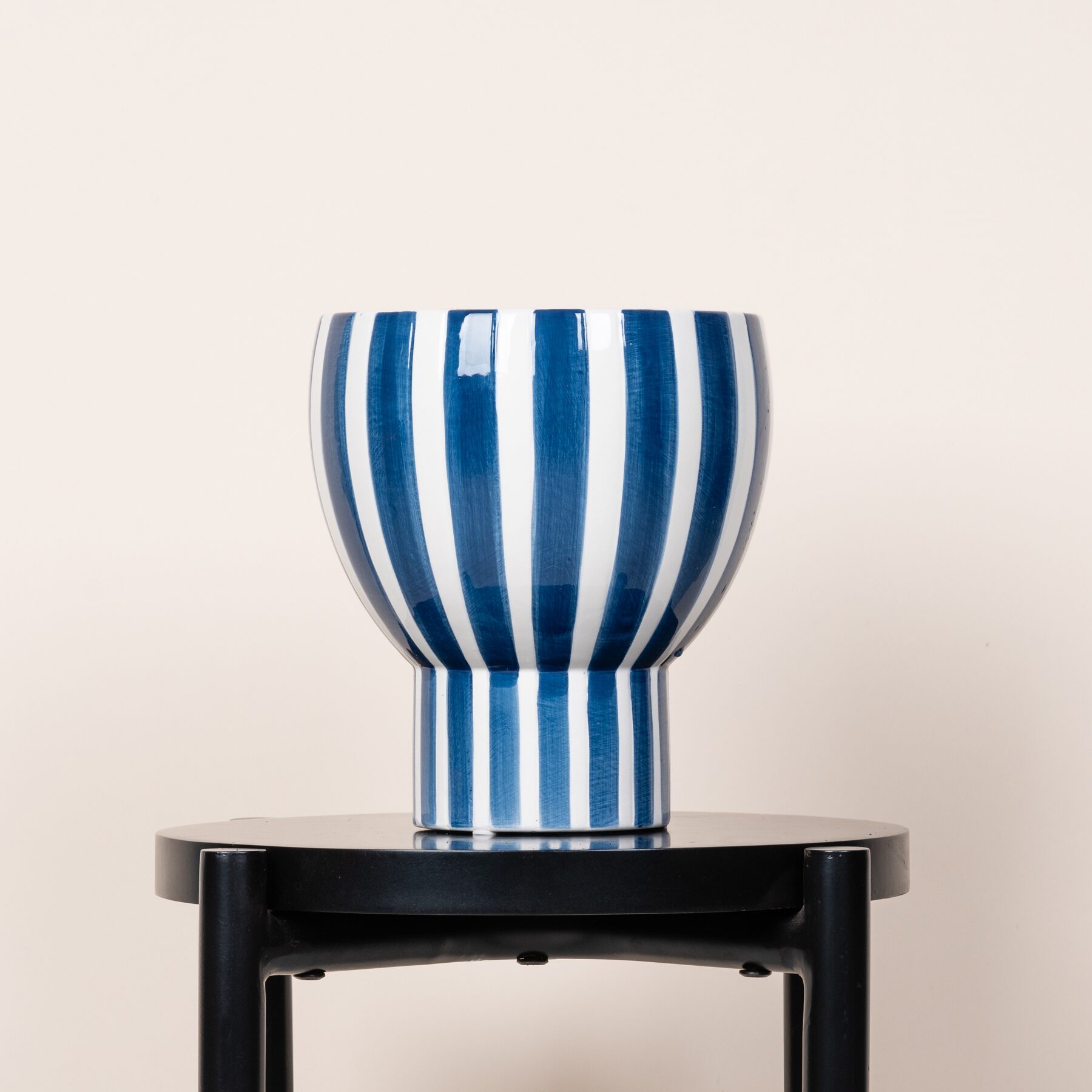 Keramik Übertopf Pokal Blau/Weiß - 16 cm – Bild 2