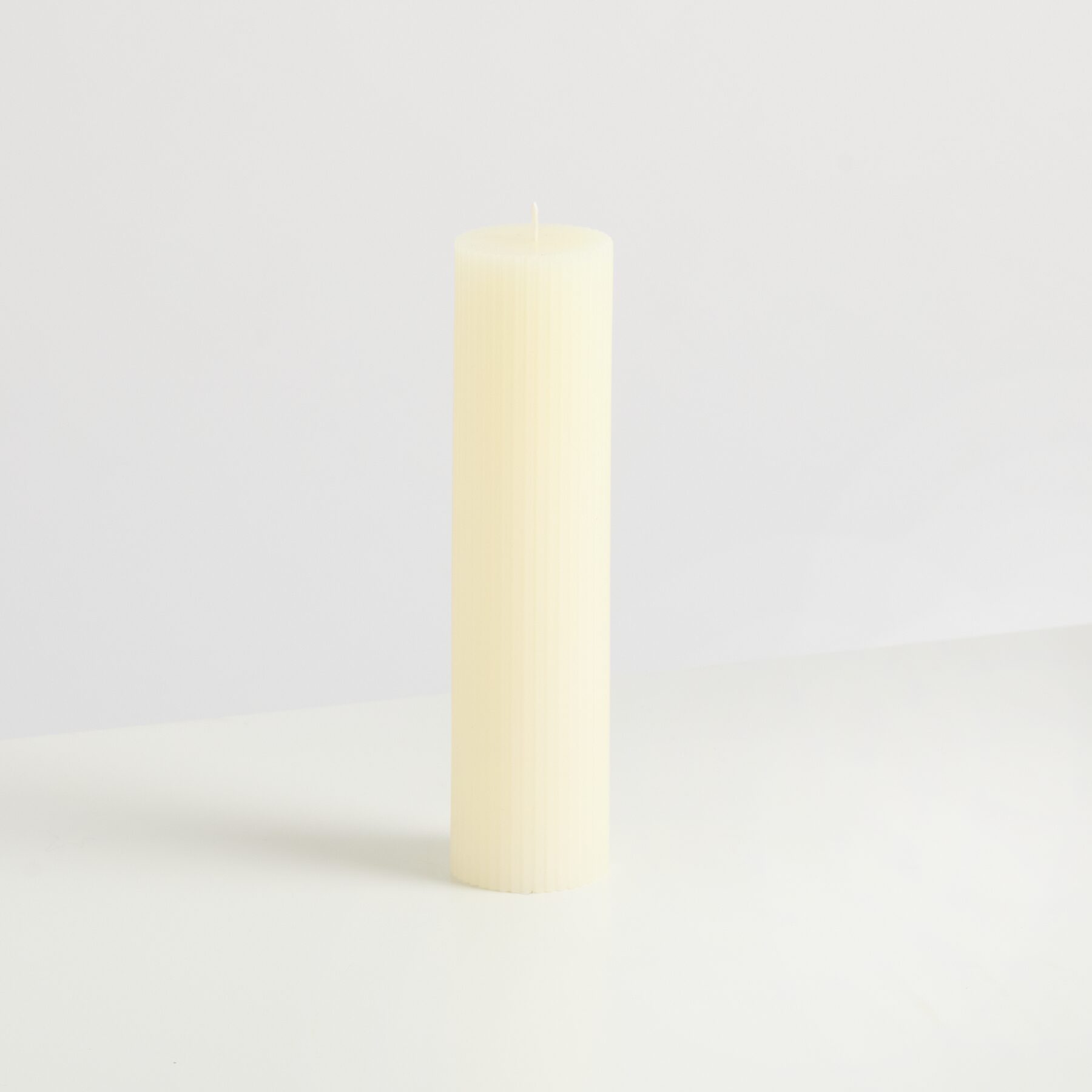 Kerze Rille Weiß - 20 cm