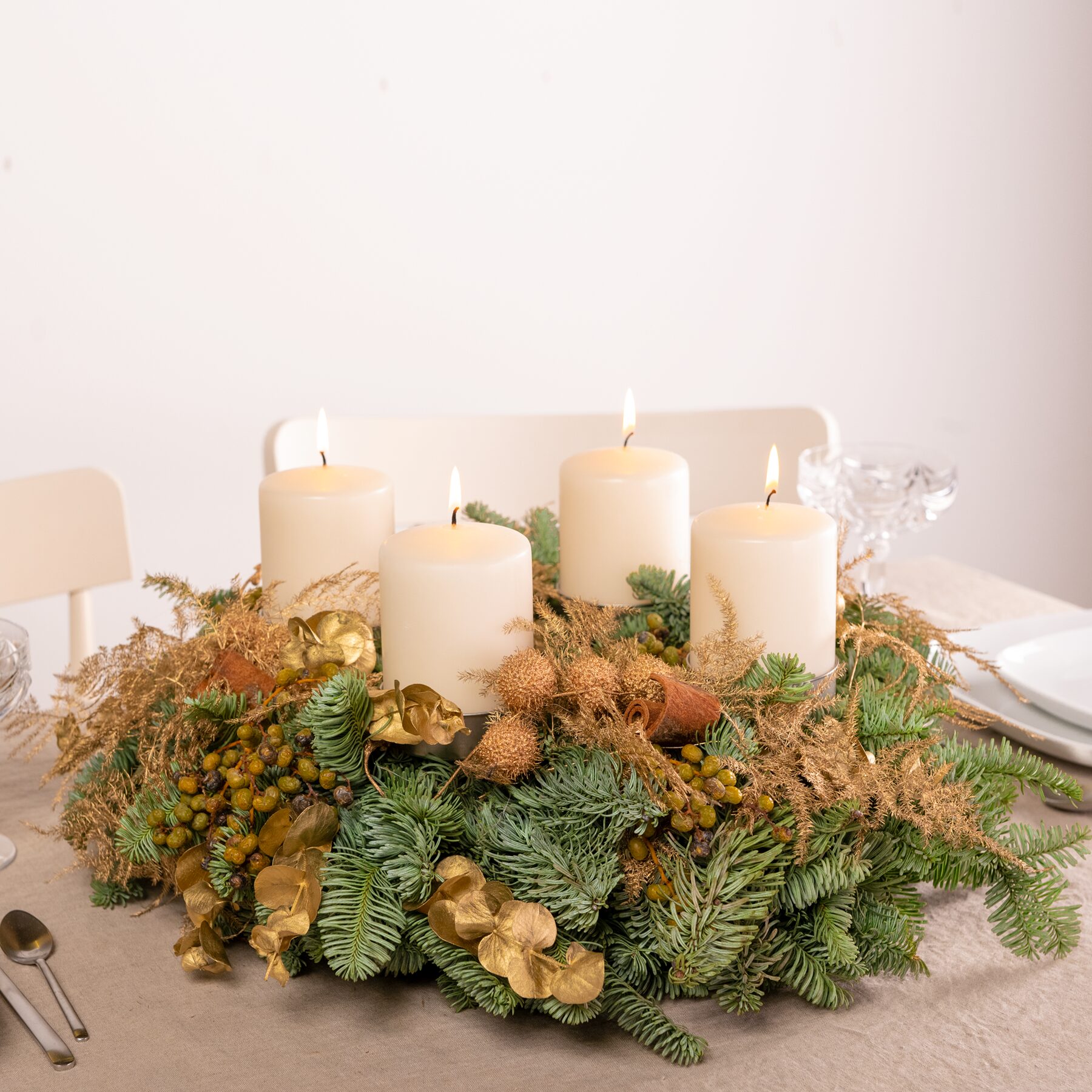 Moderner Adventskranz Glanzkranz