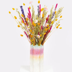 Bunter Wildblumenstrauß