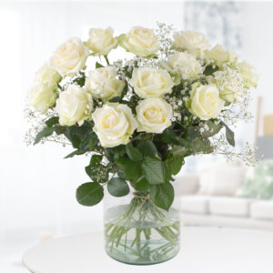 Weiße Rosen mit Schleierkraut – Premium-Rosen Weiße Rosen mit Schleierkraut – Premium-Rosen